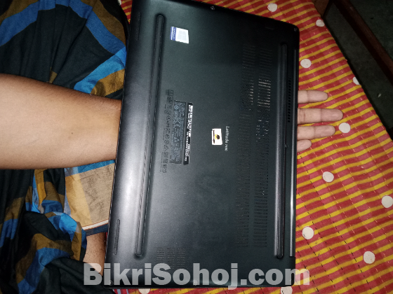 Dell latitude 7490 Ram 8/256 core i5 8Gen.